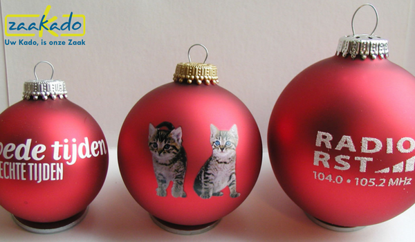 Kerstbal-relatiegeschenk-bedrukt-bedrukte-kerstbal-logokerstbal-logo-huisstijl-merk-afbeelding-eigen-ontwerp-cadeau-geschenk-kerst-kerstmis-eindejaar-ZaaKado-Rotterdam