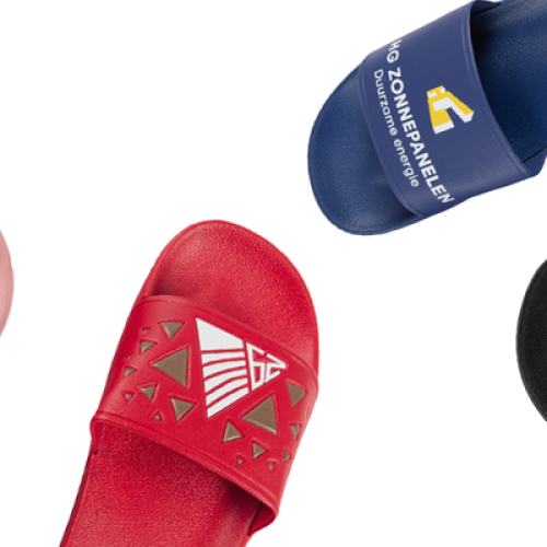 badslippers-gepersonaliseerd-merchandise-hippe-relatiegeschenken-jongeren-callcenter-uitzendbureau-zwembad-fitness-bouwbedrijf-slippers-met-logo-sportief-zaakado-rotterdam