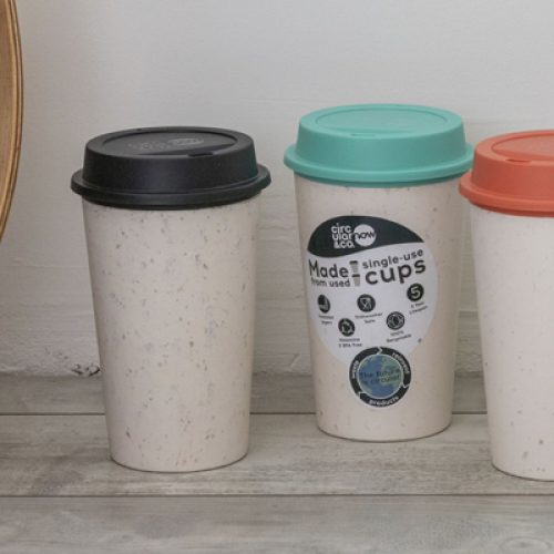 duurzame-gerecyclede-koffiebeker-koffie-op-kantoor-met-deksel-bekers-duurzaam-milieuvriendelijk-recyclen-mvo-logobedrukking-recycling-gepersonaliseerd-zaakado-rotterdam