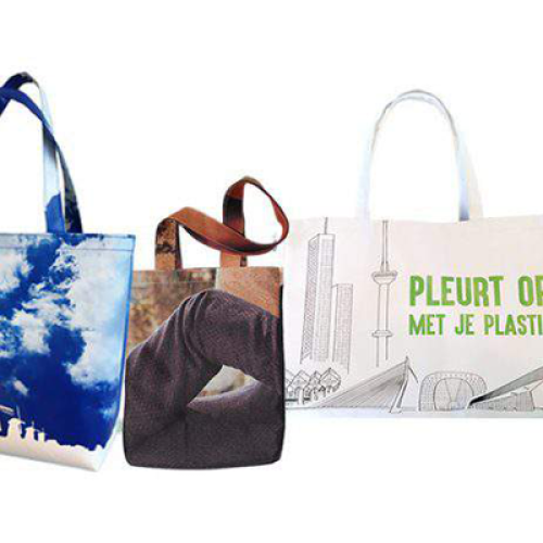 gerecyclede-tas-beat-the-bag-duurzaam-relatiegeschenk-upcycling-milieuvriendelijk-plastic-tassen-promotie-handgemaakt-logo-bedrukking-label-zaakado-rotterdam