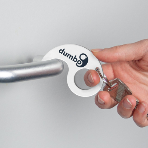hygiënische-deuropener-sleutelhanger-pinnen-corona-virusvrij-veilig-werken-kantoren-gezondheid-relatiegeschenk-handig-hulpmiddel-gadget-bedrukking-logo-zaakado-rotterdam