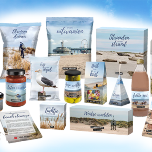 kerstpakket-strand-reizen-ontspanning-buiten-vakantie-lekkers-originele-kerstpakketten-blijvend-geschenk-wandelboekje-koelbox-hamamdoek-strandtas-zaakado-rotterdam