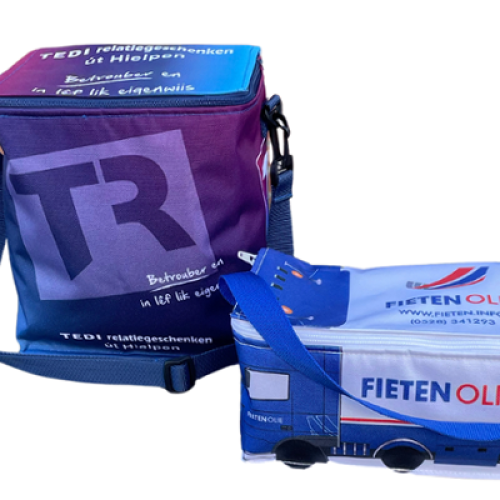 koeltas-bedrukt-relatiegeschenken-zomer-koelbox-met-logo-zomergeschenk-vrachtwagen-custom-made-chauffeurs-transportbedrijf-vervoer-all-over-print-zaakado-rotterdam