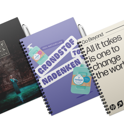 moyu-duurzaam-notitieboekje-custom-made-notebooks-gepersonaliseerd-schrift-uitwisbaar-eco-geschenk-onboarding-pakket-bouwbedrijf-makelaardij-steenpapier-zaakado-rotterdam