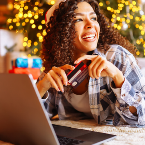 online-kerstshop-op-maat-kadoshop-cadeaushop-medewerkers-kerst-zelf-cadeau-kiezen-voucher-iedereen-blij-verwennen-waardebon-gepersonaliseerde-webshop-zaakado-rotterdam