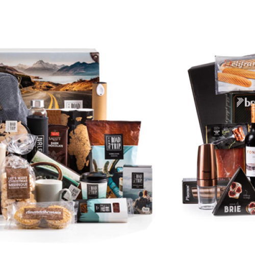 originele-kerstpakketten-origineel-kerstpakket-gezellig-voor-thuiswerkers-uitzendbureau-zorginstelling-makelaar-corona-kado-feestdagen-custom-made-wijncadeau-zaakado-rotterdam