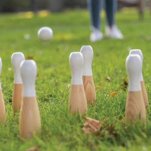 outdoor-zomerspel-logo-bedrukking-skittles-kubb-vakantiecadeau-houten-relatiegeschenken-buiten-zomer-bedankje-personeel-callcenter-uitzendbureau-overheid-onderwijs-zaakado-rotterdam