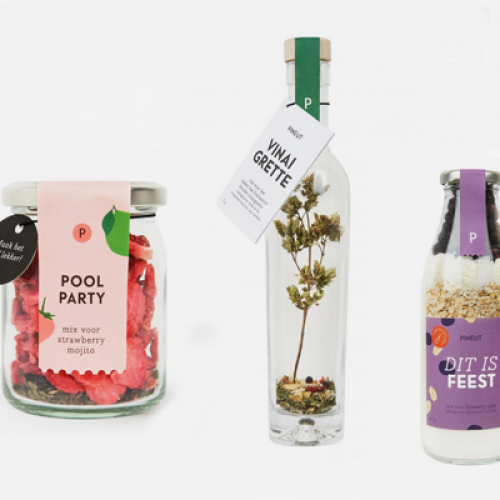 pineut-zomergeschenken-zomer-DIY-vinaigrette-cocktails-tapwater-pool-party-hello-summer-fles-hippe-relatiegeschenken-bedankje-gepersonaliseerd-zaakado-rotterdam