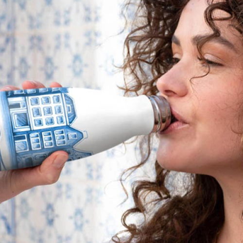 thermosfles-relatiegeschenk-full-colour-duurzame-kerstpakketten-drinkfles-duurzaam-rondom-bedrukking-eigen-ontwerp-verhuizing-verhuisd-verhuiscadeau-onboarding-zaakado-rotterdam