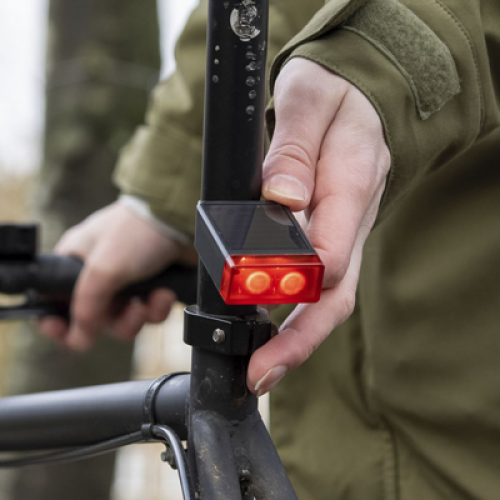verlichting-veilig-fietsen-veiligheid-veilige-relatiegeschenken-onderweg-zichtbaarheid-bedankje-medewerkers-wintergeschenk-sportief-fietslampen-fietsbel-zaakado-rotterdam